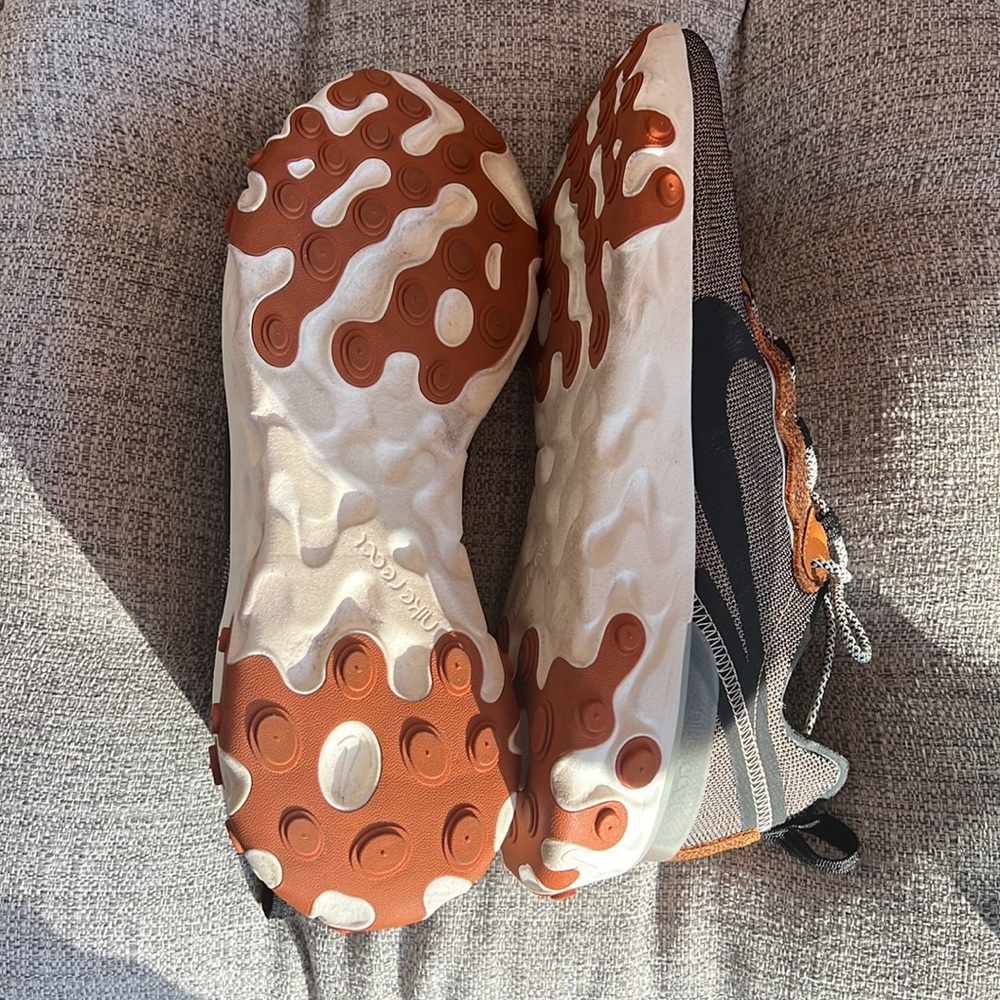 Nike React running shoes- element 55 SE Bio Beige Size US Men’s 10. SOLD - Picture 3 of 3